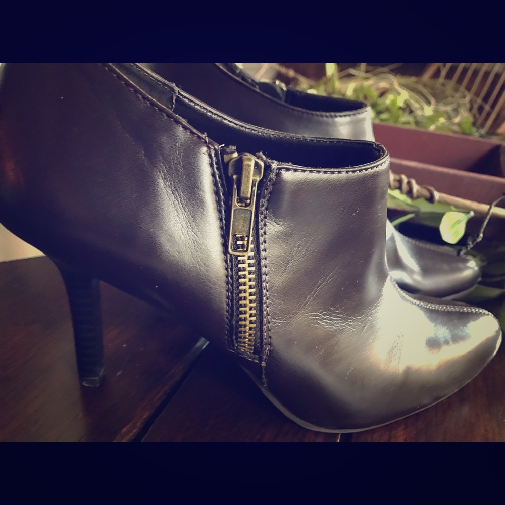 Brown ankle booties good used condition